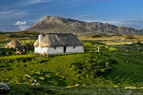 SUP INTERNATIONAL MAGAZINELOCO GETS SECTIONED ISLAND STYLE IN NORTH UIST, SCOTLAND - SUP ...