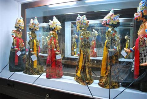 Museum Wayang - Indoindians.com