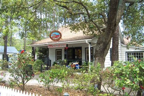 The Hammock Shops in Pawleys Island - North Beach Resort and Villas