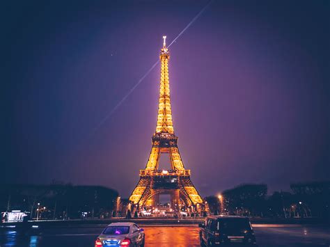 A night on the Champs de Mars in Paris on Behance