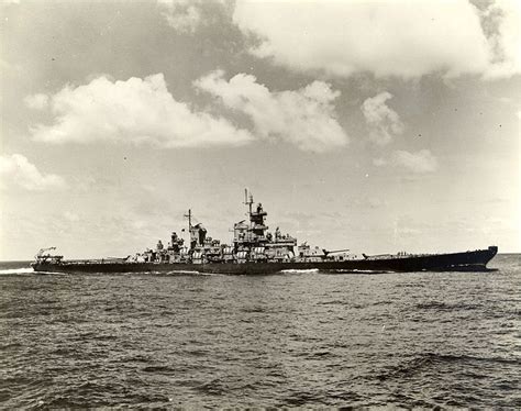 uss mighty mo BB-63 1945 | Uss missouri, Navy sailor, Battleship