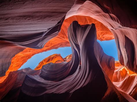 Antelope Canyon Majesty - 4K Ultra HD Wallpaper