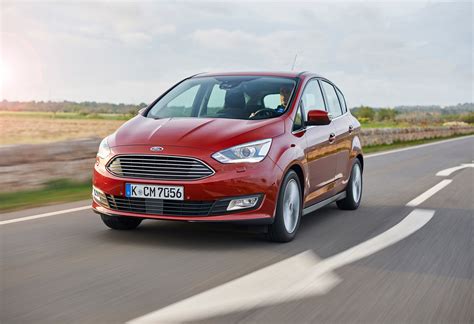 Ford C-MAX Titanium review | Auto Express