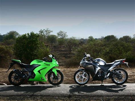 Honda CBR250R vs Kawasaki Ninja 250R : In Comparison