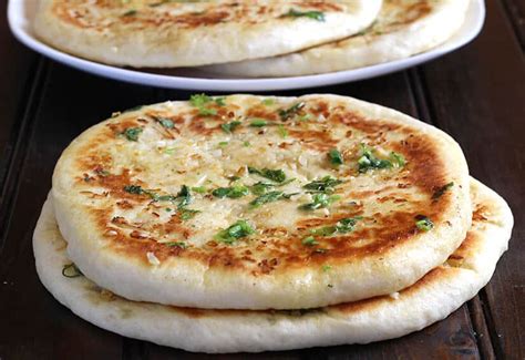 Garlic Cheese Naan - Cook with Kushi