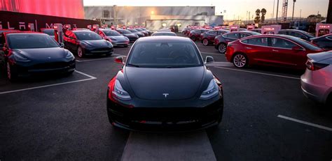 Tesla Model 3 officially becomes best-selling premium vehicle in the US - Electrek