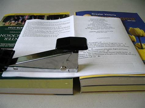 How to staple a booklet using a regular stapler. Great idea! Booklet ...