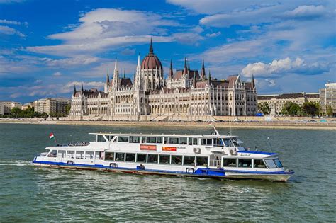 Dinner & Cruise with Live Music Budapest - KONGRES – Europe Events and Meetings Industry Magazine