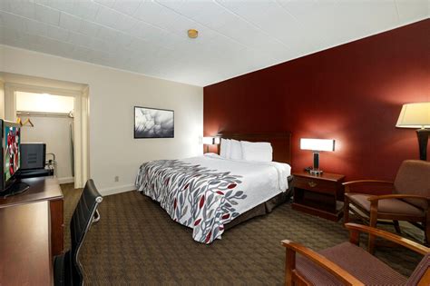 Budget, Pet Friendly Hotel in Hazleton, PA 18202 | Red Roof Inn