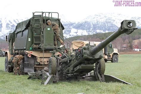 US 155mm Howitzers and Ammunition For Ukraine | Joint Forces News