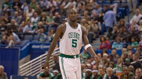 Celtics to hang Garnett's jersey in TD Garden rafters