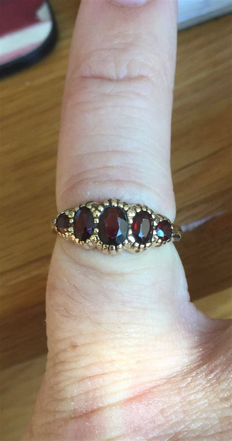 Vintage 9ct gold Garnet ring