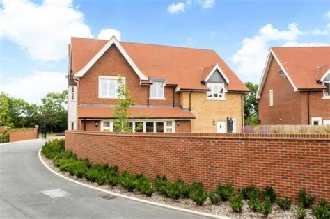 https://www.rightmove.co.uk/new-homes-for-sale/property-62103519.html ...