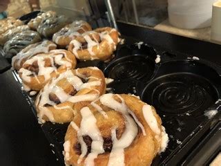 Gooey Cinnamon Rolls at the Scottsbluff Holiday Inn Expres… | Flickr