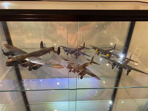 Model Plane Display Case Takes Collection To New Heights - Showfront ...