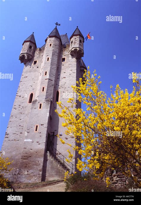 Castle nassau hi-res stock photography and images - Alamy