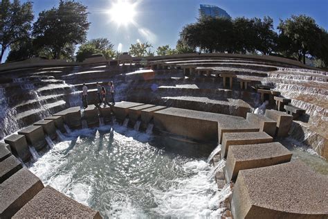 Are Dogs Allowed At Fort Worth Water Gardens