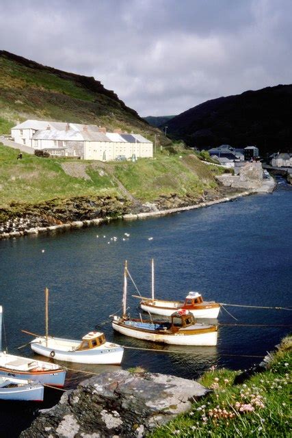 Boscastle Harbour © Chris Morgan cc-by-sa/2.0 :: Geograph Britain and ...