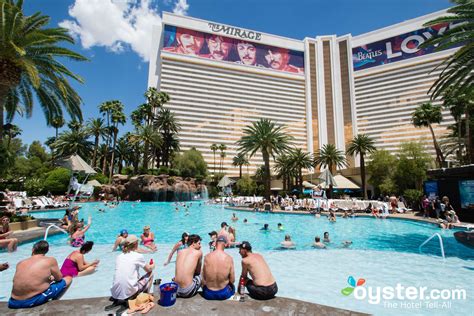 Best Pools in Vegas: Best Hotel Pools in Vegas | Oyster.com