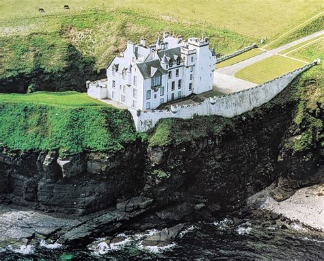 Dunbeath Castle. : r/Scotland