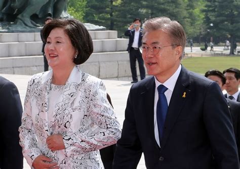 [Exclusive] First lady Kim Jung-sook vows to act as communication channel