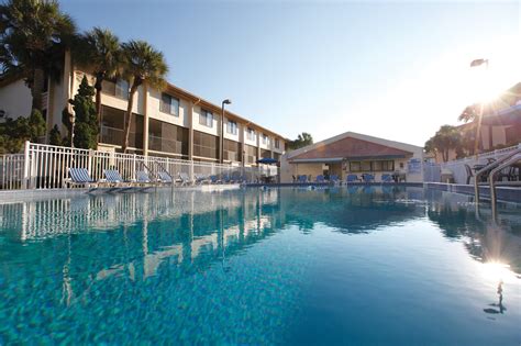 Rooms At Club Wyndham Orlando International