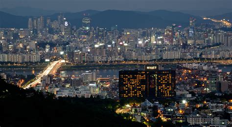 Yongsan-Gu by Night | Looking South from N. Seoul Tower into… | Flickr