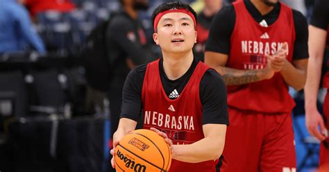 Rising Star: Keisei Tominaga Making Waves in NCAA Basketball during March Madness - Archysport