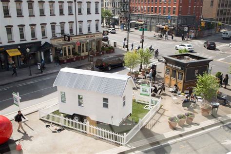 NYC Tiny House Built in 72 Hours [ TINY HOUSE TOWN ]