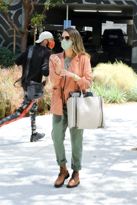 Jessica Alba - Heads to her office in Los Angeles-16 | GotCeleb