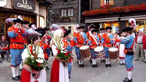 Street performance - Swiss national day in Zermatt - YouTube