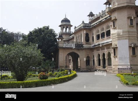 Allahabad university campus hi-res stock photography and images - Alamy