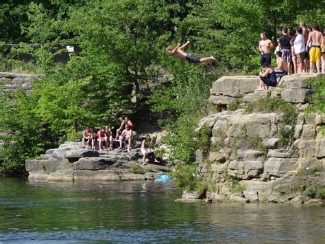 This Hidden Quarry In Ohio Has Some Of The Bluest Water In The State | Ohio vacations, Ohio ...