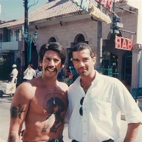 Danny Trejo & Antonio Banderas behind the scenes of Desperado, 1995 : r ...