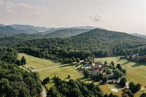 12 Best Mountain Towns in South Carolina for Your Next Getaway