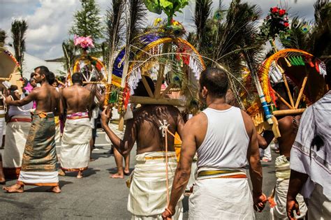 Trans Pond: Kavadi Dance in Hamm