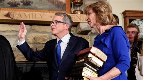 Ohio governor uses 9 family Bibles during swearing-in ceremony | Fox News