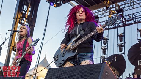 Watch The Trailer For ‘L7: Pretend We’re Dead’ | Riot Fest