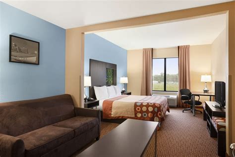 Super 8 by Wyndham Pennsville/Wilmington | Pennsville, NJ Hotels