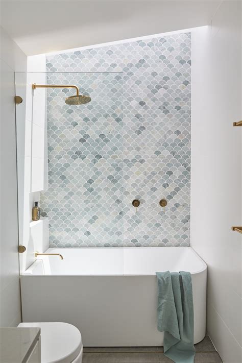 10 Clever Wallpaper Ideas for Small Bathrooms: Transform Your Tiny ...