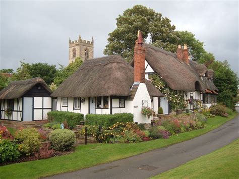 Welford on Avon | English country cottages, English cottage garden, English countryside