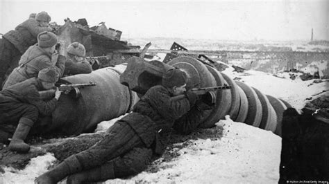 The battle of Stalingrad: A decisive turning point in WW2 – DW – 02/02/2023