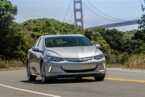 Chevy Bolt vs. Volt | Digital Trends