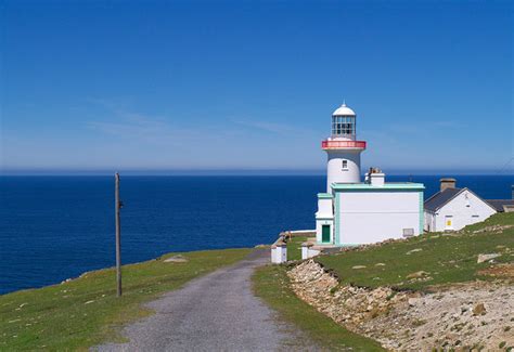 Arranmore Lighthouse © Rossographer cc-by-sa/2.0 :: Geograph Britain and Ireland