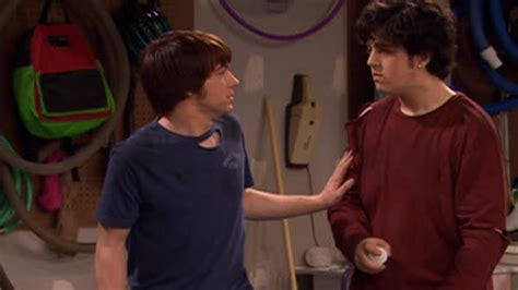 Watch Drake & Josh Season 3 Episode 11: Sheep Thrills - Full show on Paramount Plus