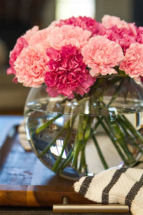 Simple Carnation Flower Arrangement (But Stunning!) // Unsophisticook