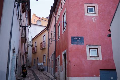 Lisbon Old Town Walking Tour - Alfama & Fado Culture - Context Tours - Context Travel