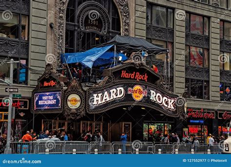 Hard Rock Cafe à New York, Etats-Unis Photographie éditorial - Image du urbain, broadway: 127552977