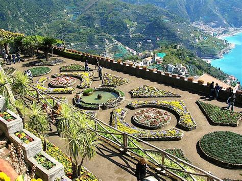 Winding Our Way to Ravello by John Mariani | HuffPost