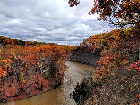 Fall in Cleveland, Ohio : r/pics